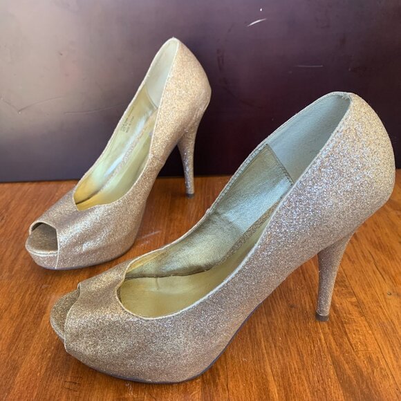 Steve Madden Gold Glitter Sparkly Peep Toe Heels - Picture 2 of 9